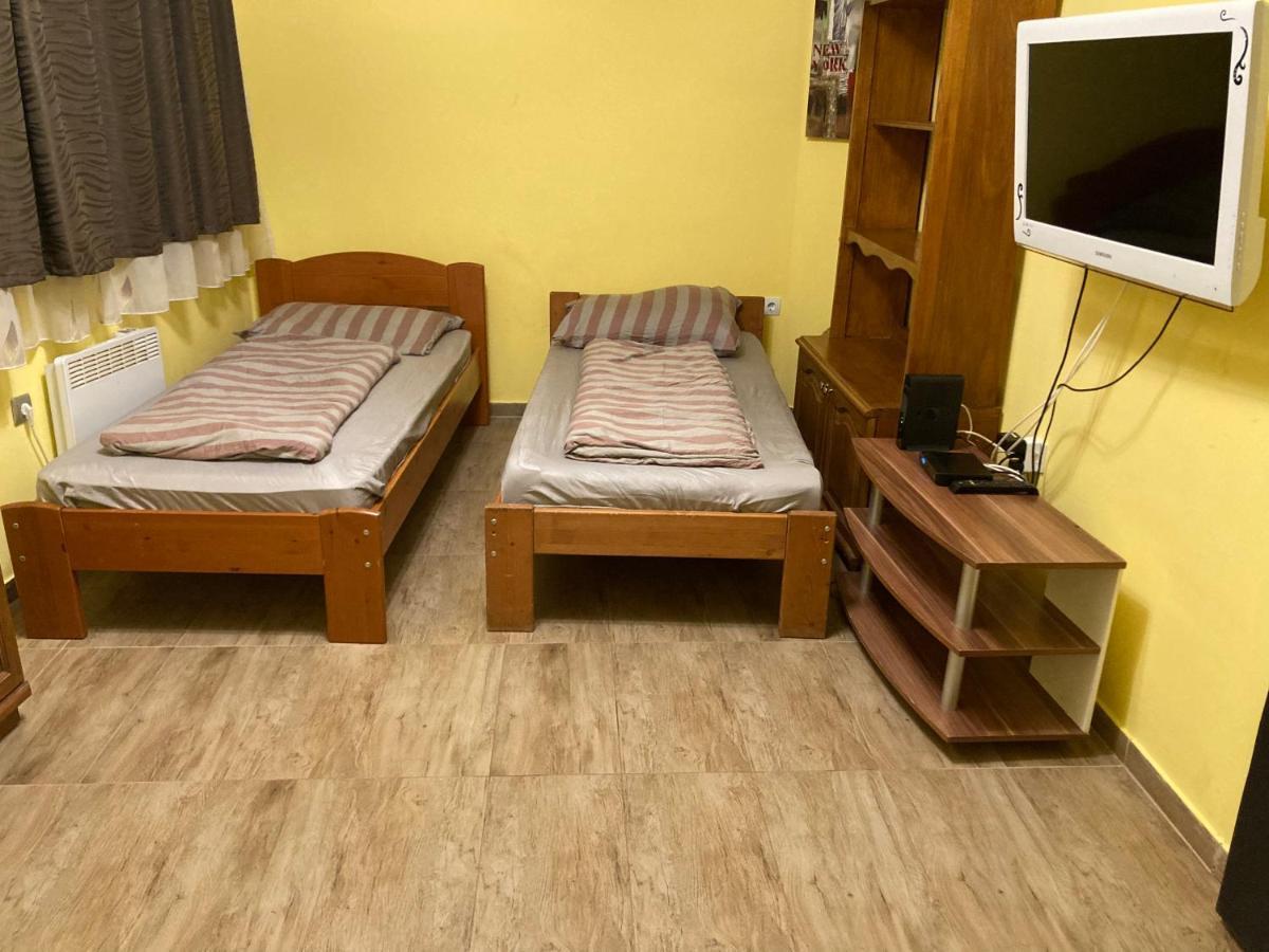 Roland Apartmant Zuglo Budapesta Exterior foto